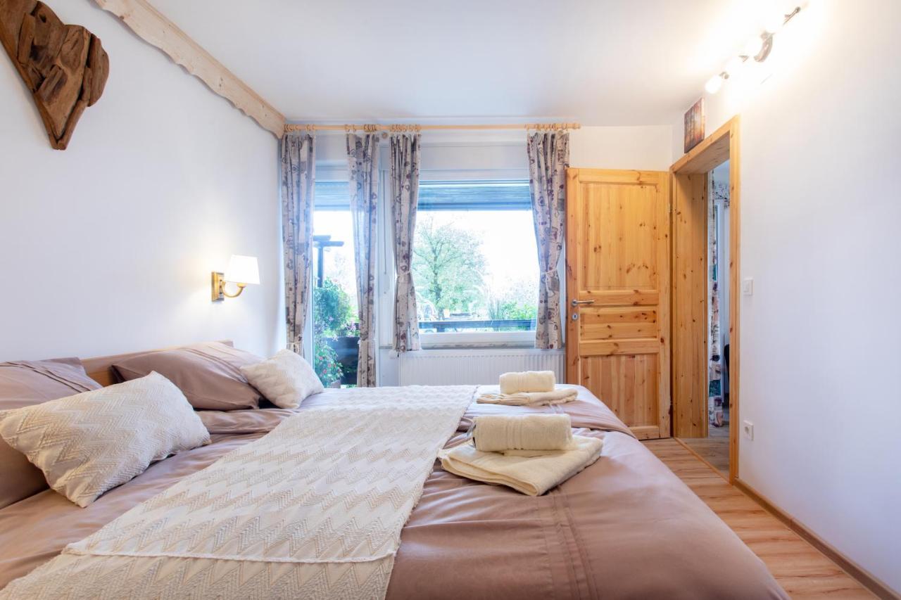 Honey Apartment Zirovnica